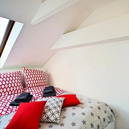 Every Sky Kopernika 3 * ילנייה גורה